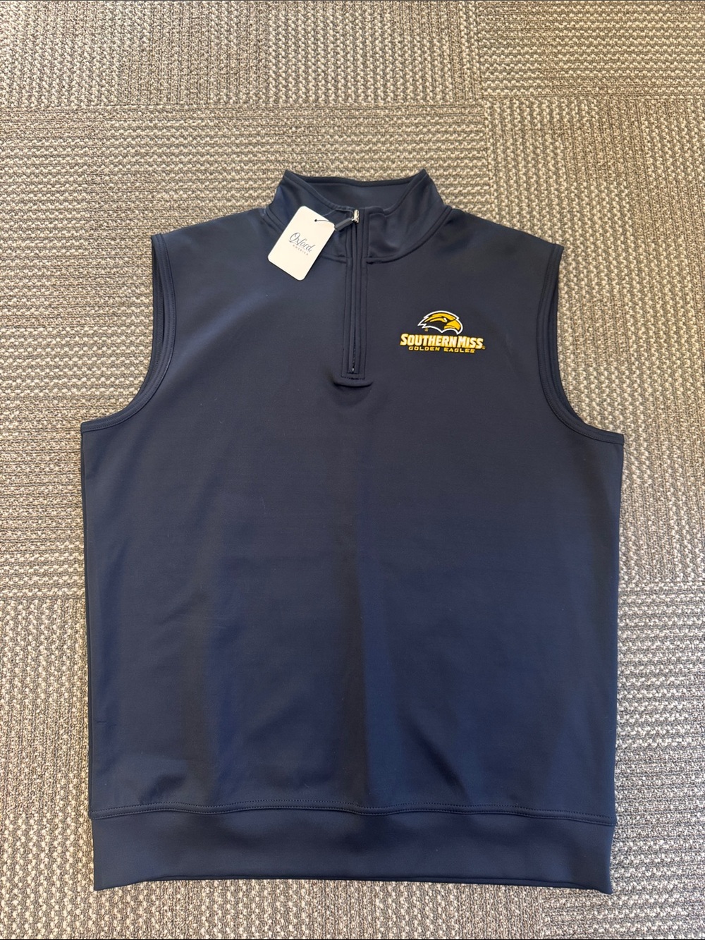 NWT Southen Miss Golden Eagles Oxford Apparel Men’s Quarter Zip Vest, size L